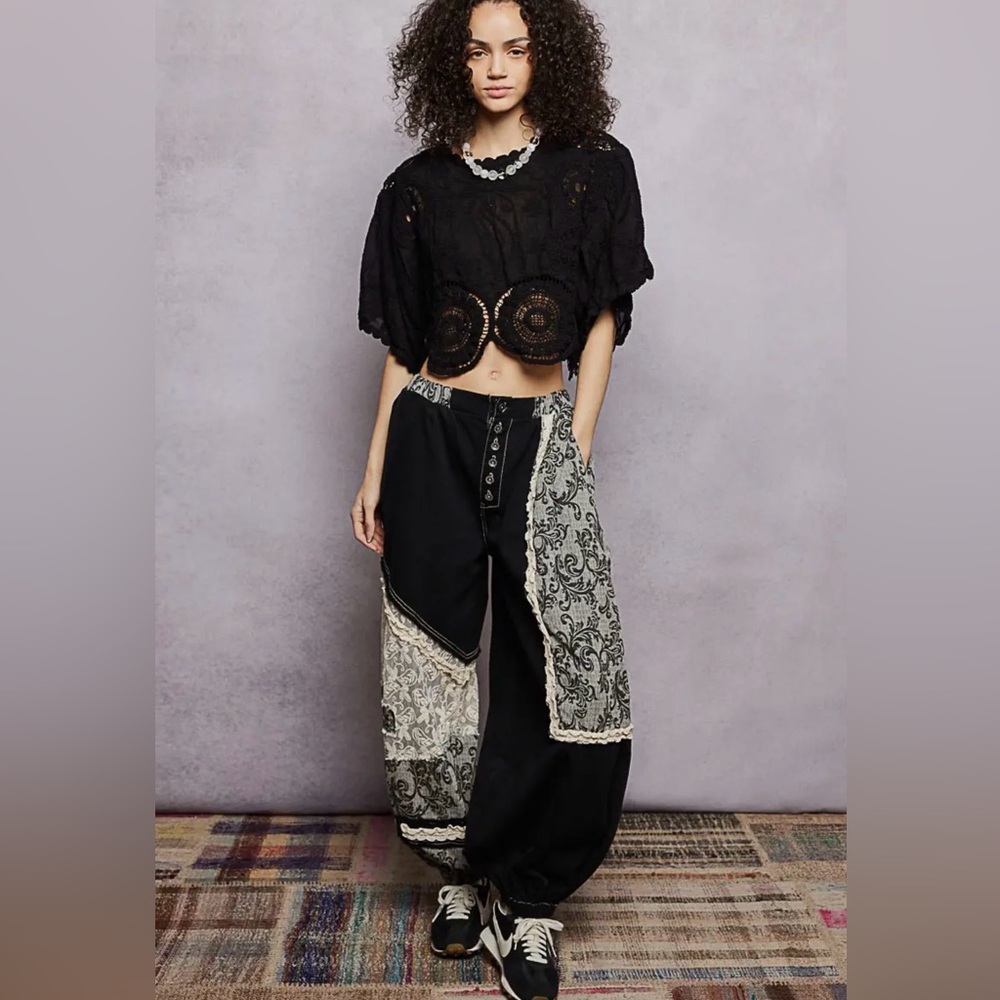 NEW 26 collection: “The Greta” Button crochet accent ruffle trim jogger pants. - Picture 2 of 7